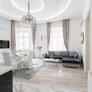 https://kiraly-35-luxury-apartment.inbudapesthotels.com
