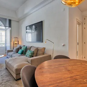 https://nomads-fine-arts-in-chiado-with-garage.hotels-lisbon-portugal.com